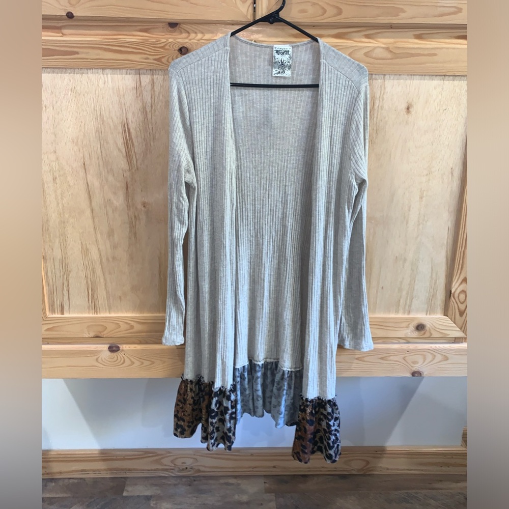 Vocal ruffle hem boho longline cardigan sweater Sz M. Made in USA